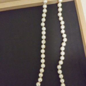 pearl necklace